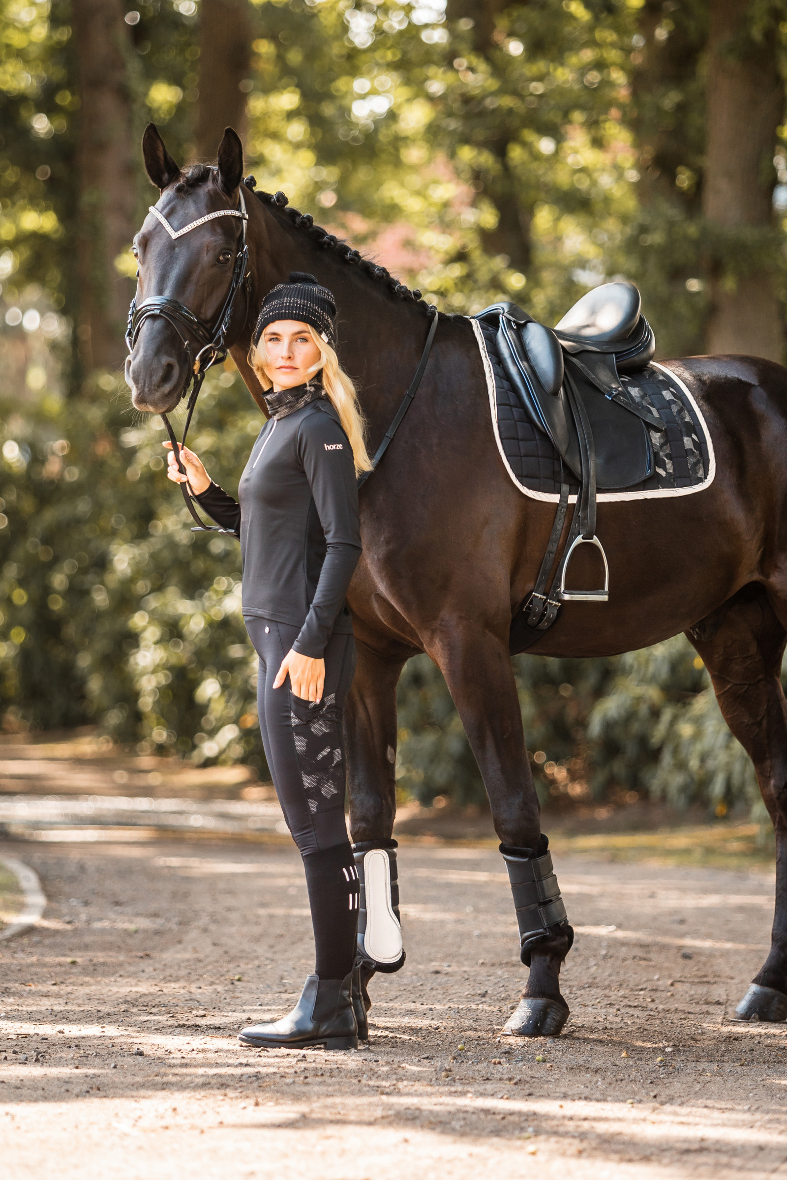 Horze Luminox Reflective Saddle Pad - Image 4