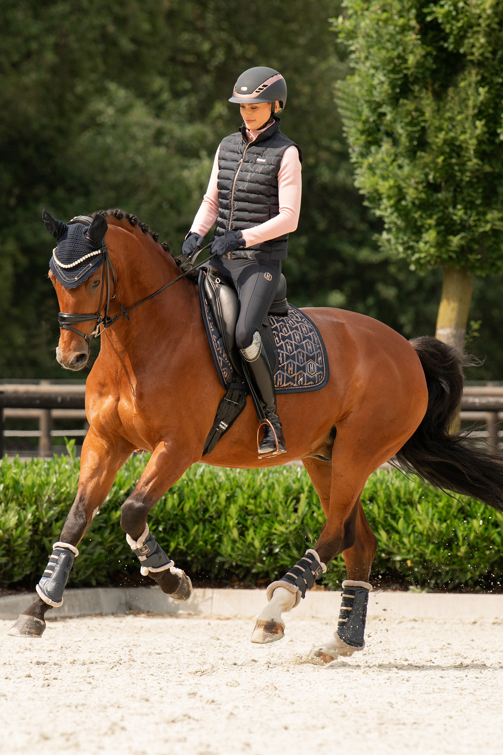Eskadron Heritage AW2023 Glossy Heritage Dressage Saddle Pad - Image 3